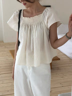 Shell shrring blouse
