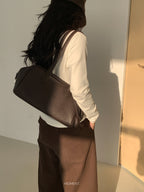 Bow shoulder bag