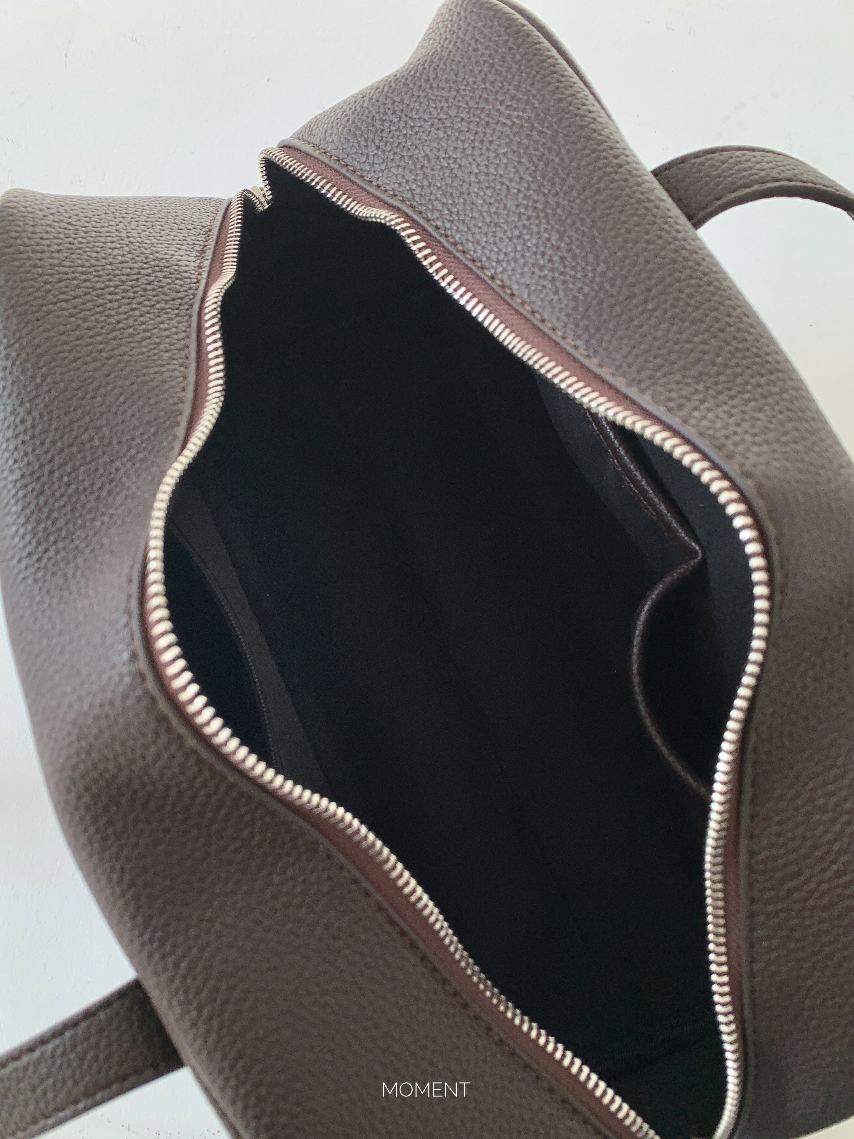 Bow shoulder bag