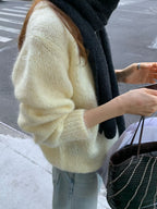 Roan mohair round knit