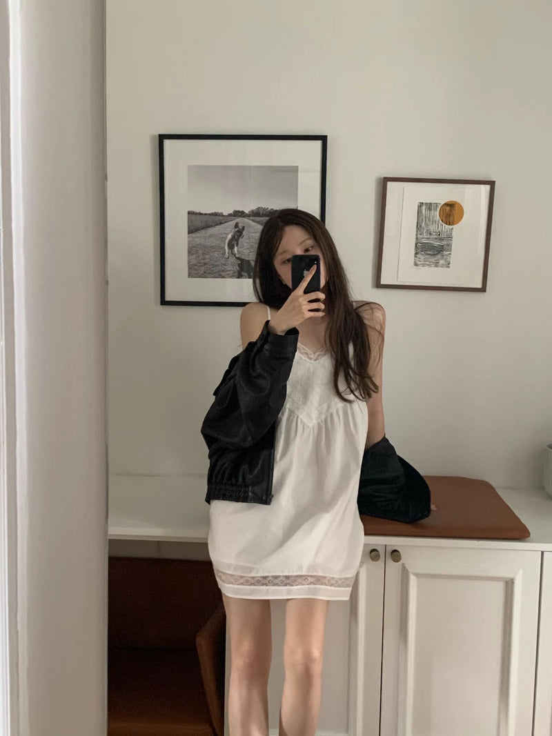 Mono v lace onepiece